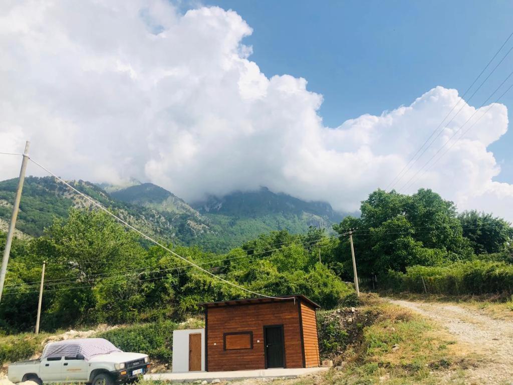 Guest House Qafe Dardha - Tomorr National Park Qafe Dardhe Exterior photo