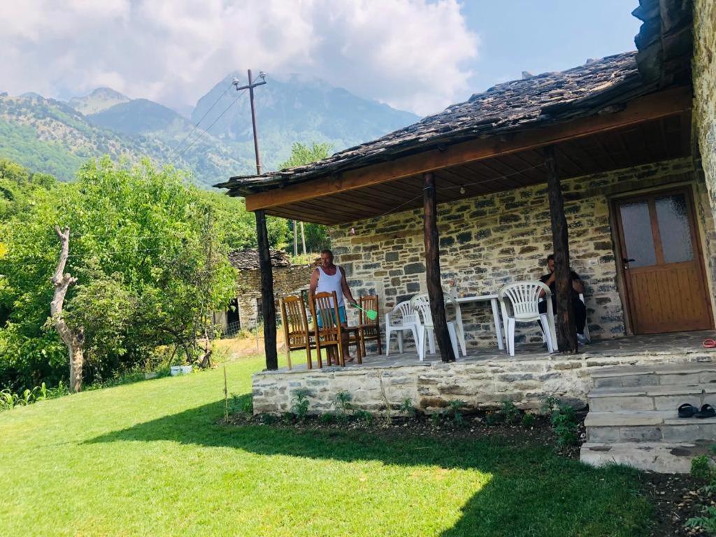 Guest House Qafe Dardha - Tomorr National Park Qafe Dardhe Exterior photo